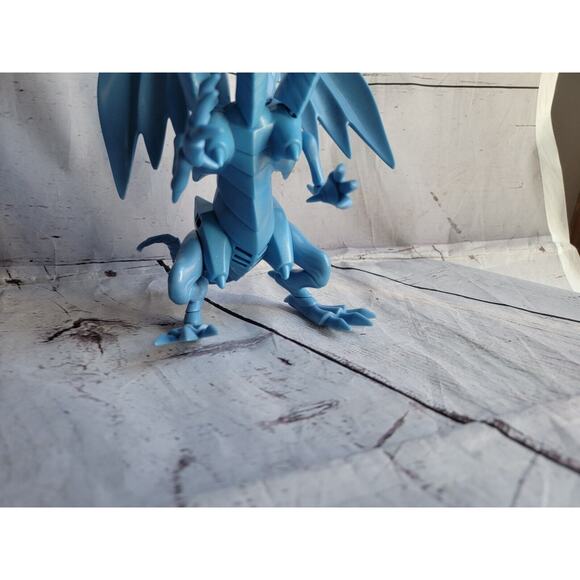 1996 Yu-Gi-Oh Blue Eyes Dragon 8” Kazuki Takahashi Action Figure Sound Works - Picture 4 of 6